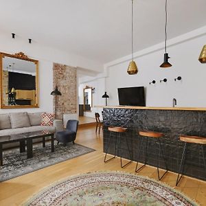 Pick A Flat's Apartment in Louvre Saint Honoré